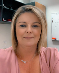 Headshot of Lesia Clark